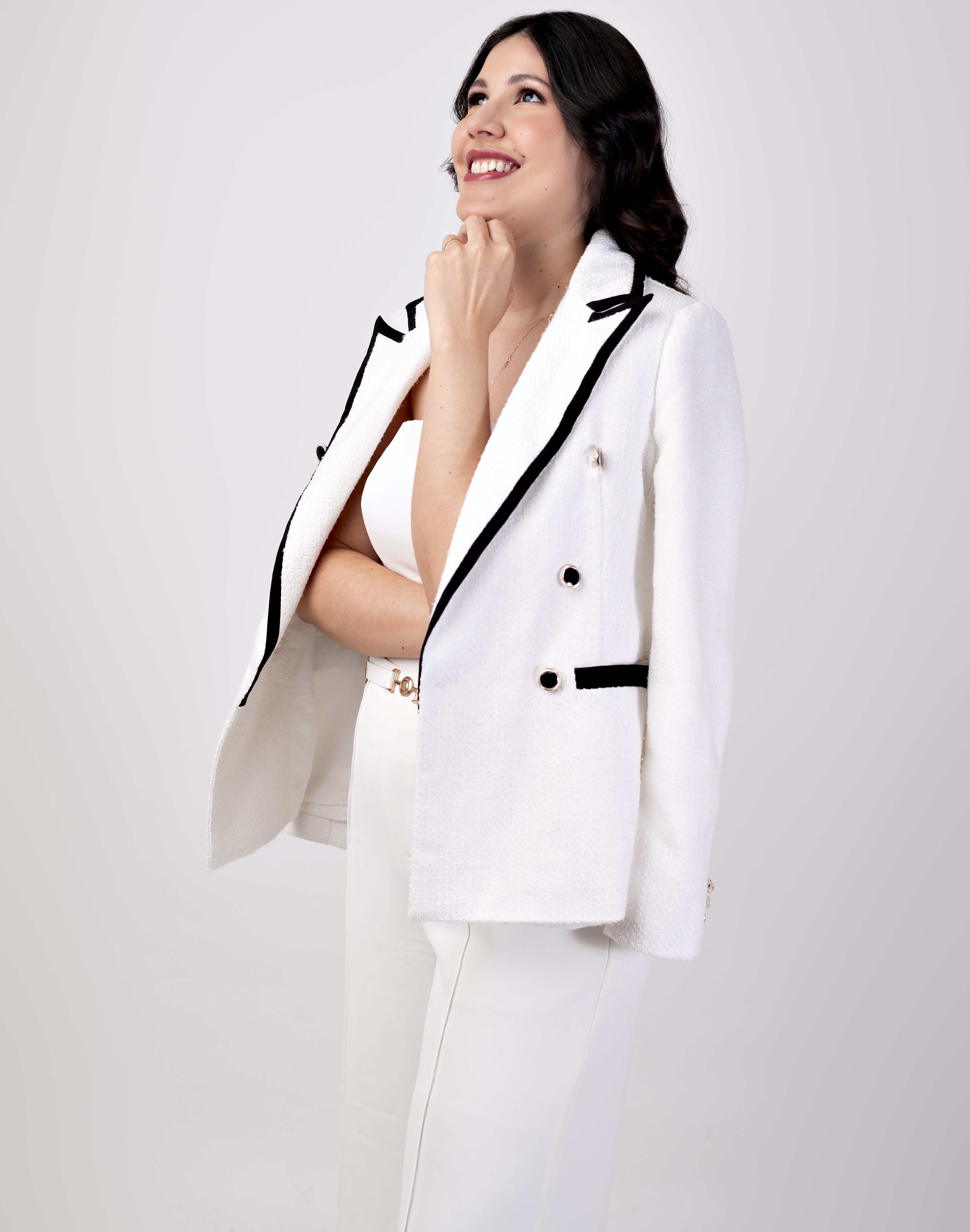 Dra. Etieny Fracarolli - Farmacêutica especializada em Estética Regenerativa e Tricologia